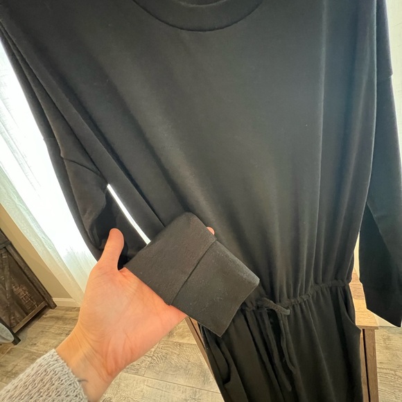 Solid Knot Front Hidden Pocket Dress Women’s size Small - Black - Picture 5 of 5